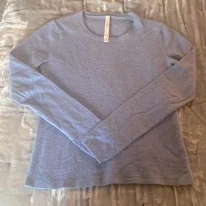 2 Babaton Light Cashmere Sweaters Cream &amp; Blue (Size XXS)
