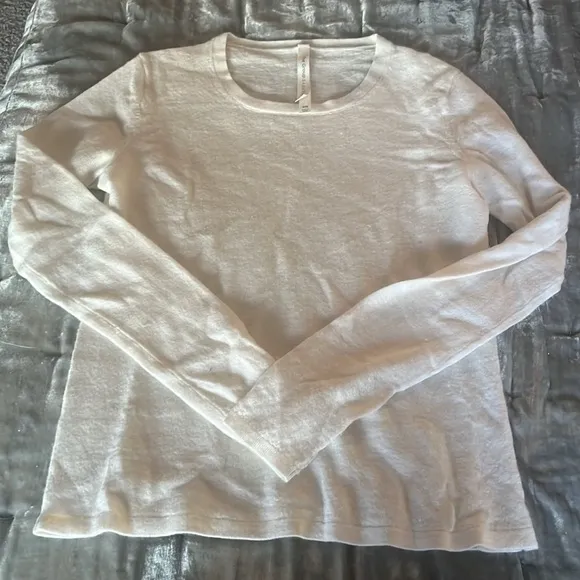 2 Babaton Light Cashmere Sweaters Cream &amp; Blue (Size XXS)
