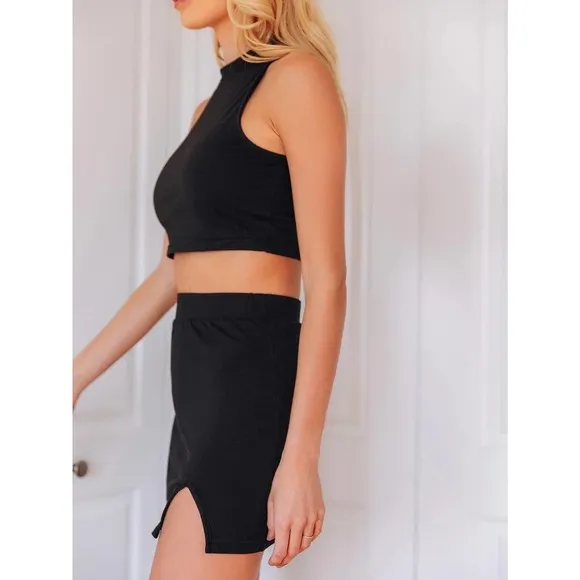2 piece set: Crop top Tank &amp; Split Hem mini Skirt black