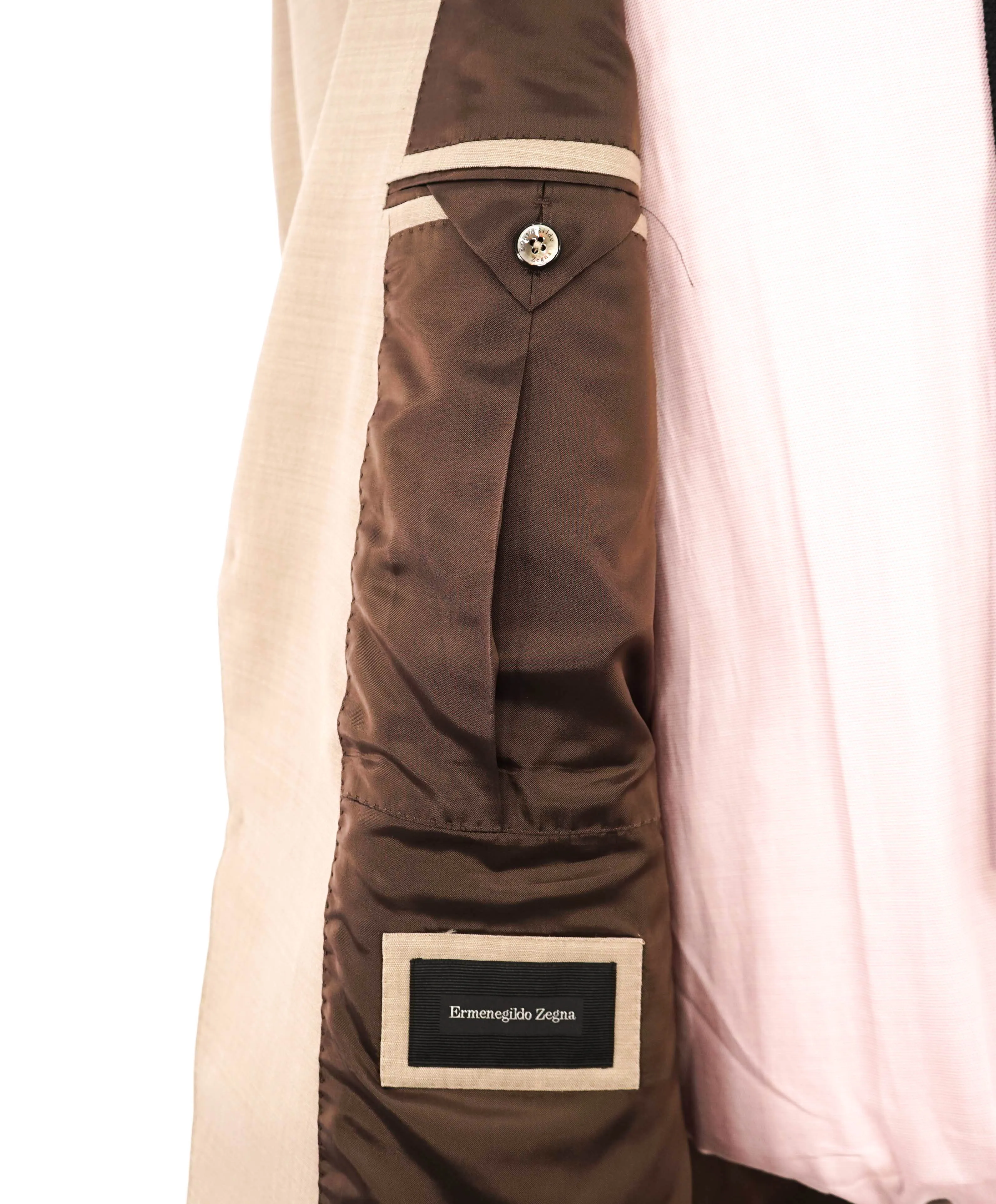 $3,950 ERMENEGILDO ZEGNA - WOOL/SILK Tauper MOP Button Solid Suit - 46R