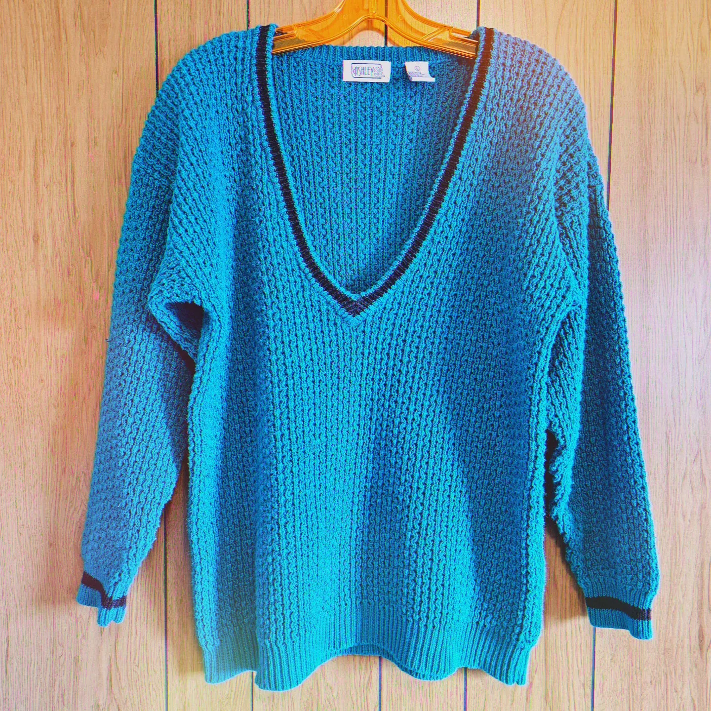 80s Deep V-Neck Sweater (L)