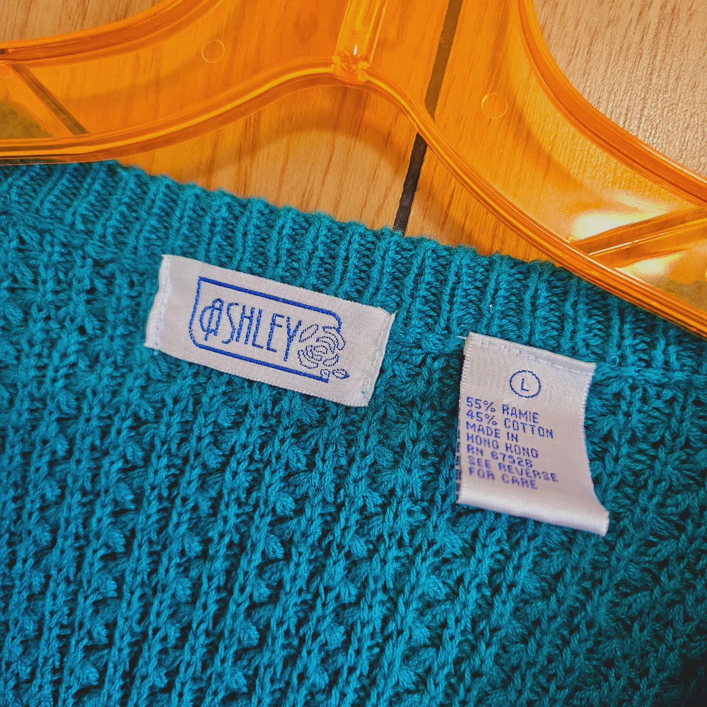 80s Deep V-Neck Sweater (L)