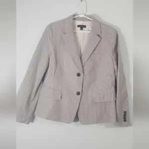 Ann Taylor Pinstriped Blazer Suit Jacket. Business Casual. Blue &amp; White Size 12.