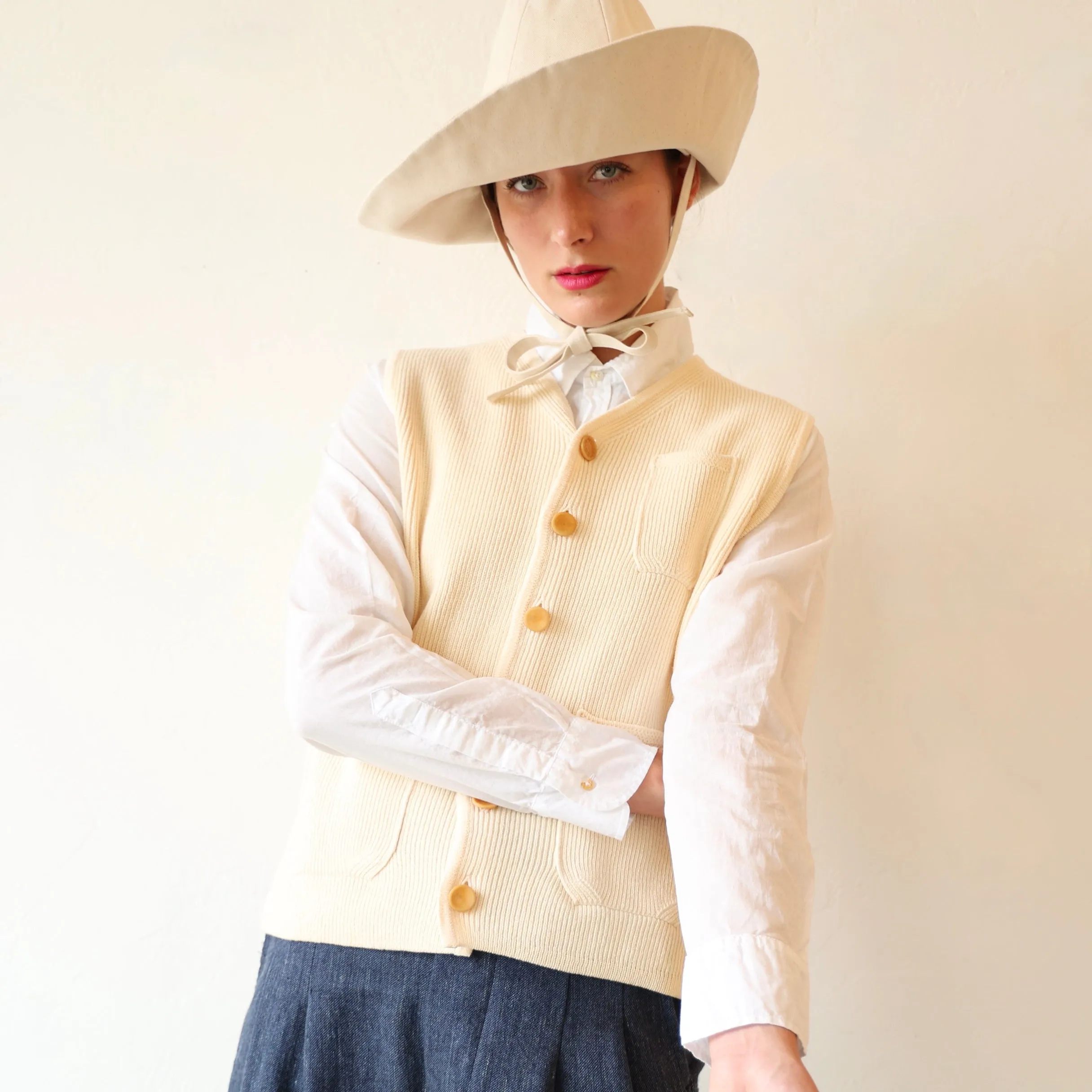 Aseedonclöud Tea Garden Vest - Cream