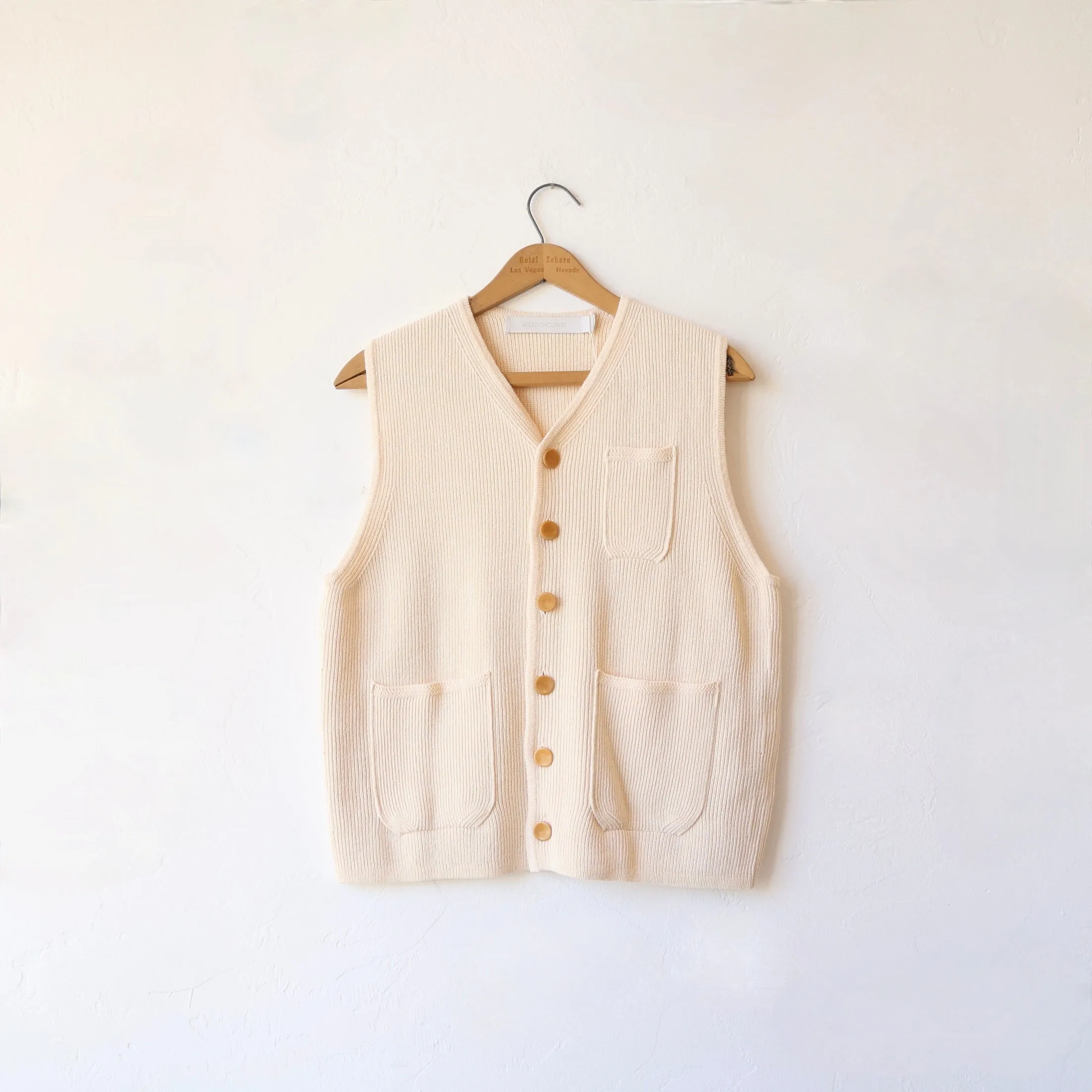 Aseedonclöud Tea Garden Vest - Cream