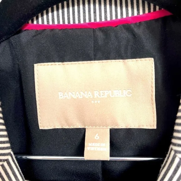 Banana Republic Women’s Black Striped Skirt &amp; Blazer Suit Size 6