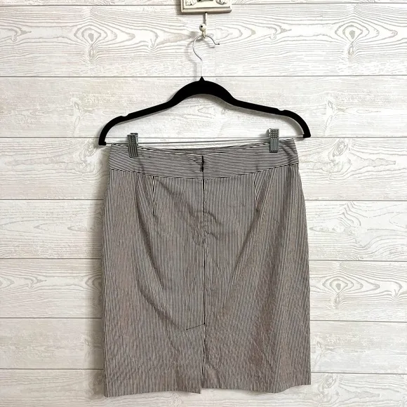 Banana Republic Women’s Black Striped Skirt &amp; Blazer Suit Size 6