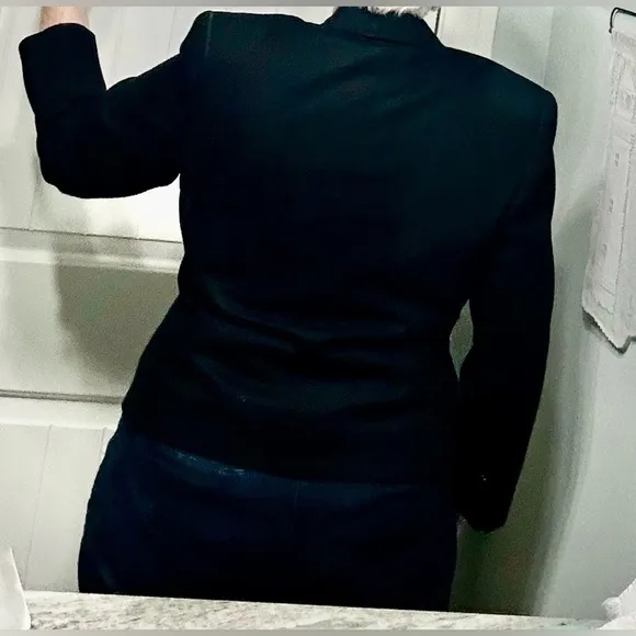 Black, Pure Wool Women’s Blazer. Like new condition. True Classic Garment!