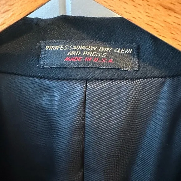 Black, Pure Wool Women’s Blazer. Like new condition. True Classic Garment!