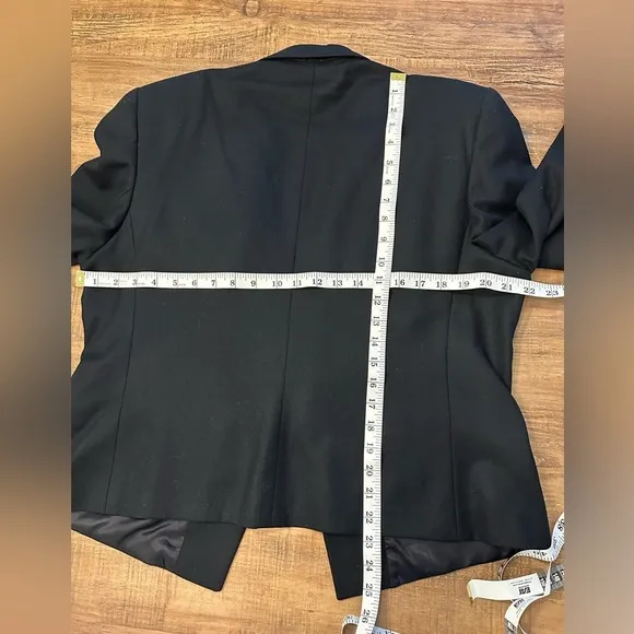 Black, Pure Wool Women’s Blazer. Like new condition. True Classic Garment!