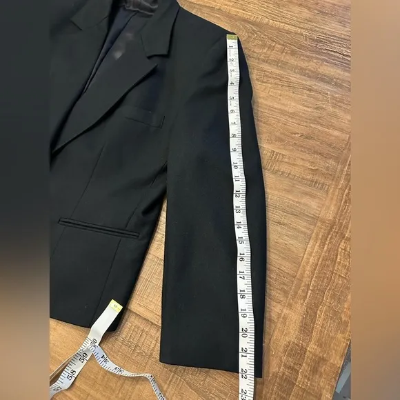Black, Pure Wool Women’s Blazer. Like new condition. True Classic Garment!