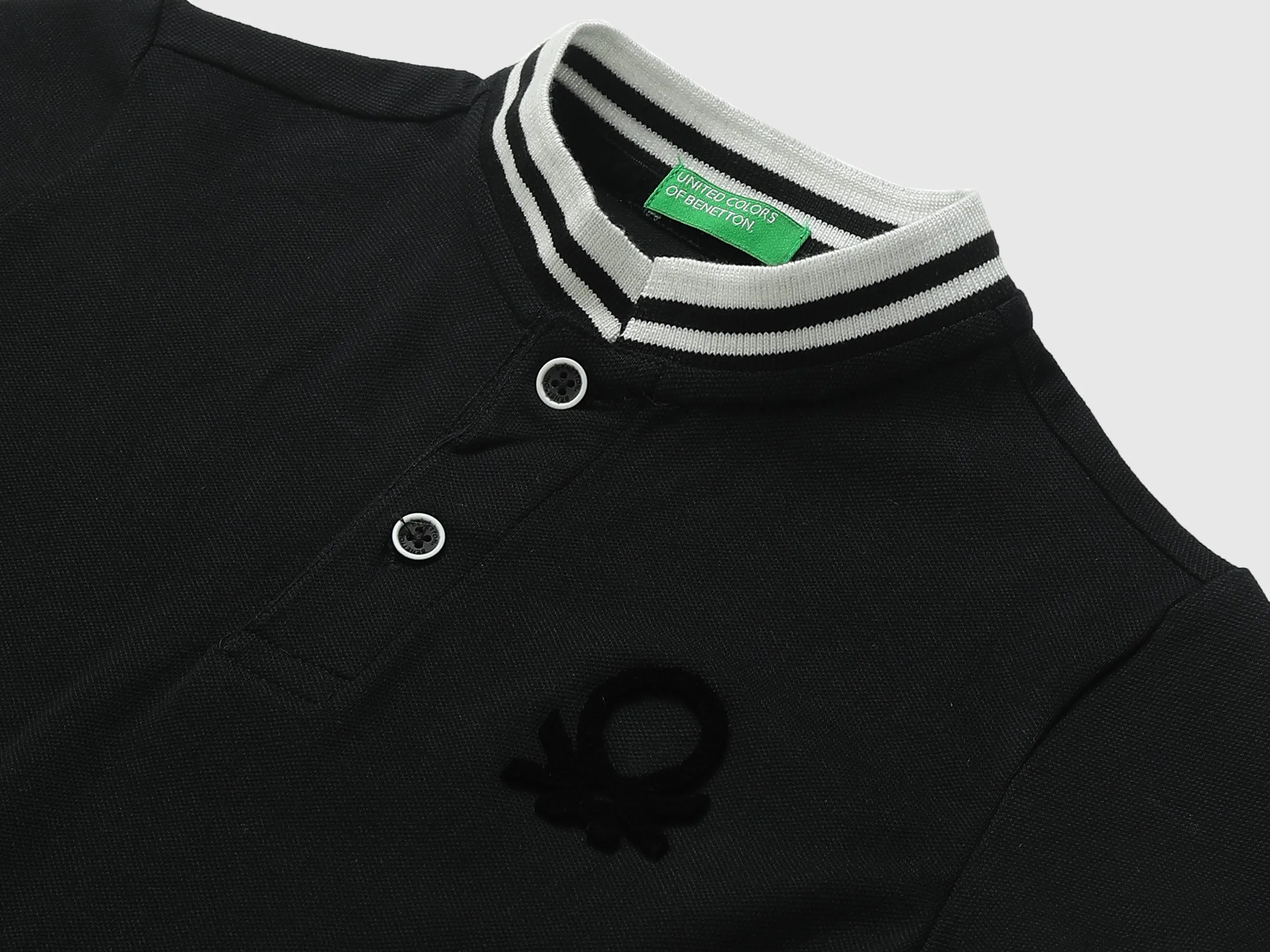 Boys Textured Stand-up Collar T-shirt