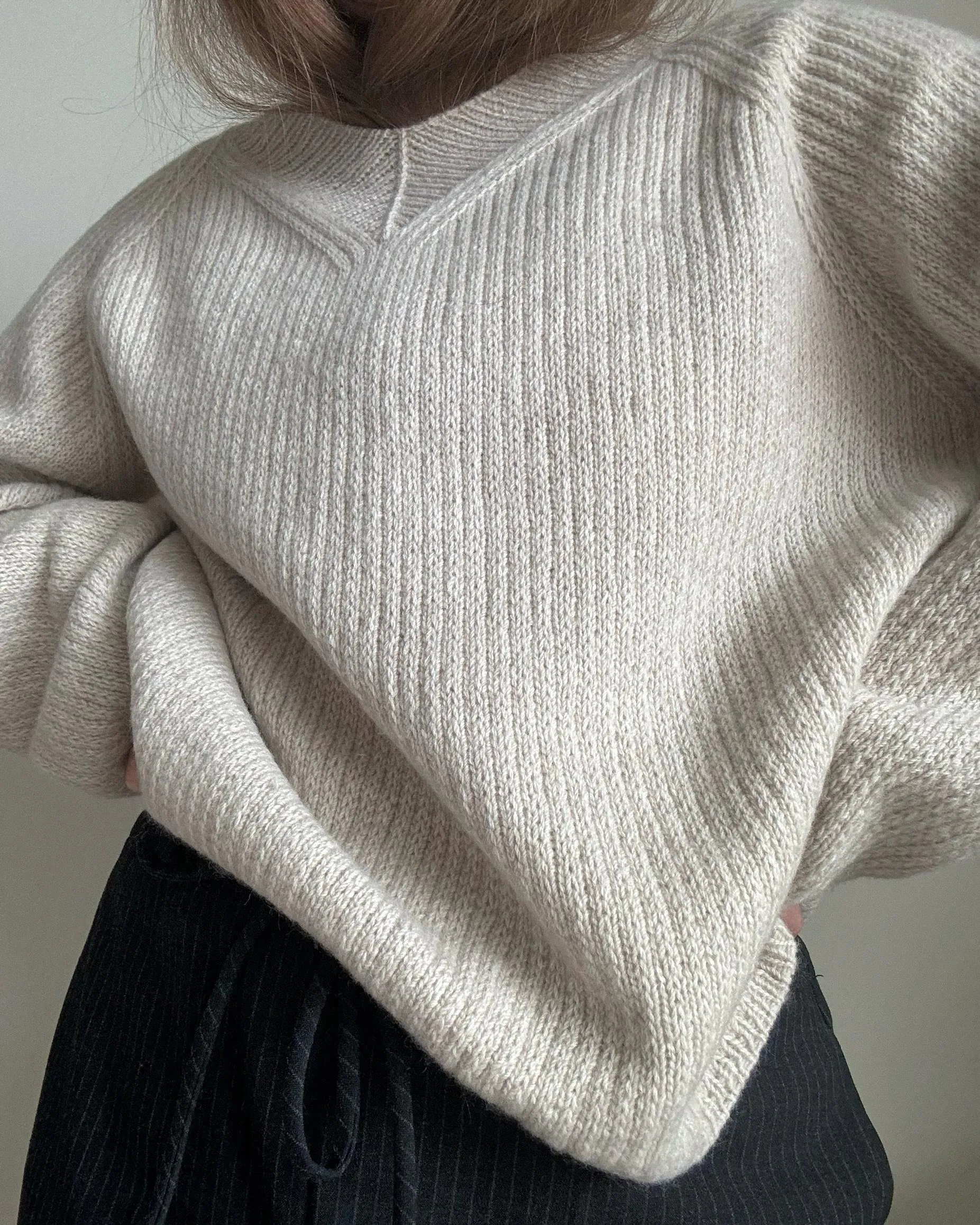 Chantal Sweater V-neck [PL]