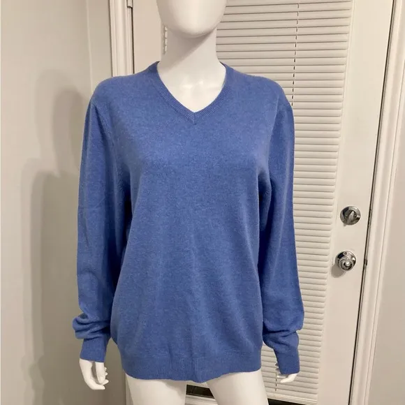 Club Room Luxurious Women's V-Neck Sweater in 100% Double Layer Cashmere SZ - M