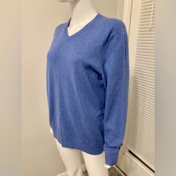 Club Room Luxurious Women's V-Neck Sweater in 100% Double Layer Cashmere SZ - M
