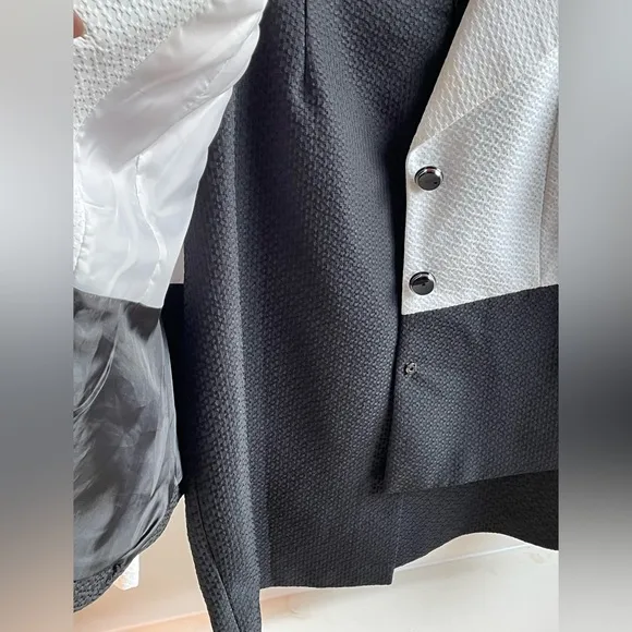 D. VINE 2 PC Blazer &amp; Skirt Black/White colorblock Suit Textured Women Size:16W