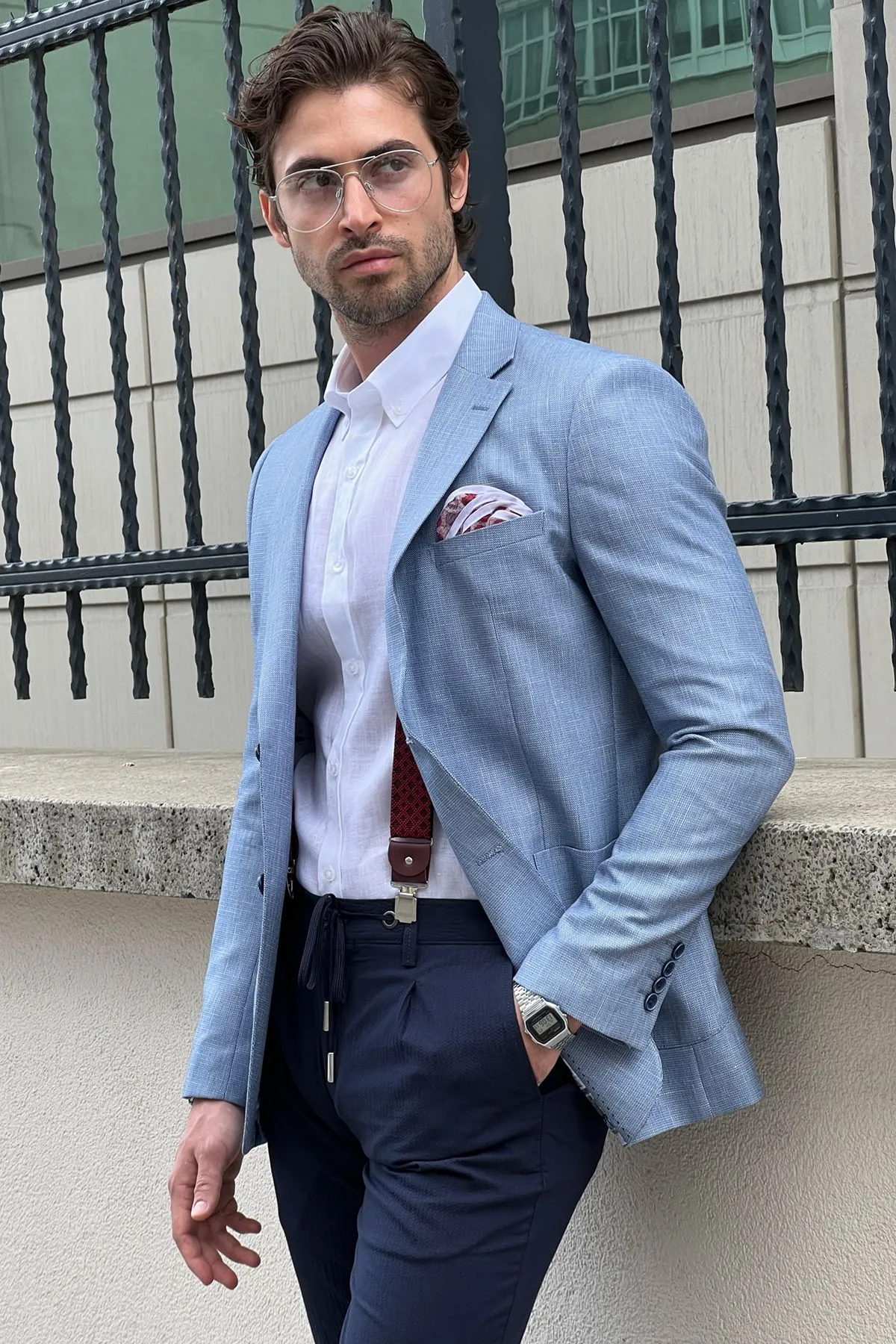 Daniel Blue Slim Fit Linen Blazer: A Tailored Essential