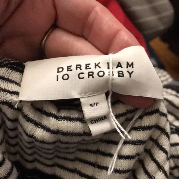 Derek Lab IO Cosby top