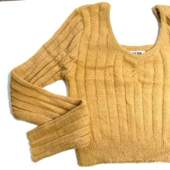 DOUBLE ZERO WOMENS MUSTARD YELLOW FUZZY LONG SLEEVE CROP TOP SWEATER SZ: S/M/L