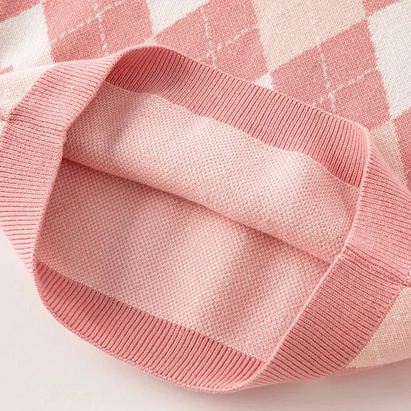 Fashionable Plaid Knitted Sweater for Girls