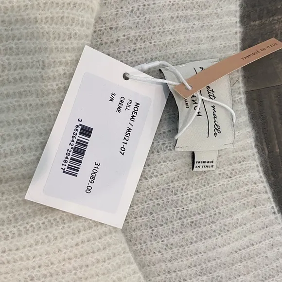 Frnch Cashmere sweater. NWT. Cream. Sz S/M
