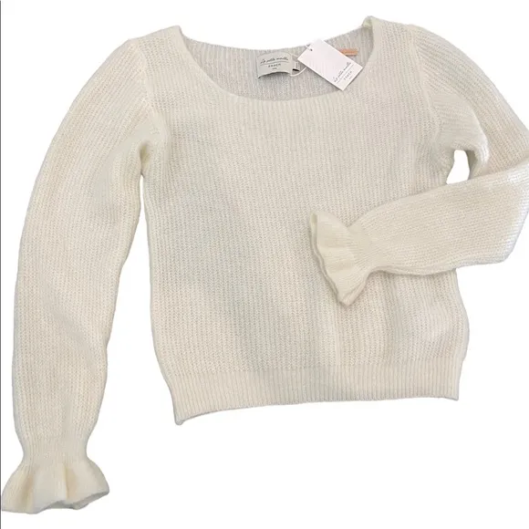 Frnch Cashmere sweater. NWT. Cream. Sz S/M