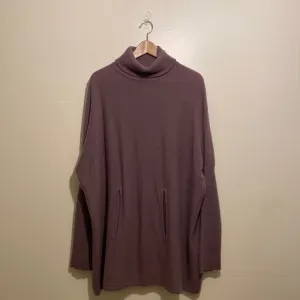 GARNET HILL WOOL - CASHMERE PONCHO STYLE TURTLENECK SWEATER. Size M