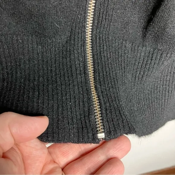 Hayden 100% cashmere back zip long sleeve sweater black size XS
