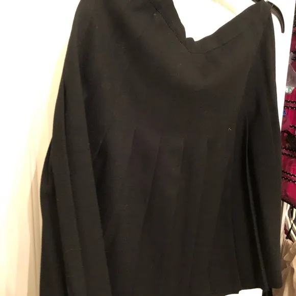 Jones New York suit size 14 (blazer   skirt)