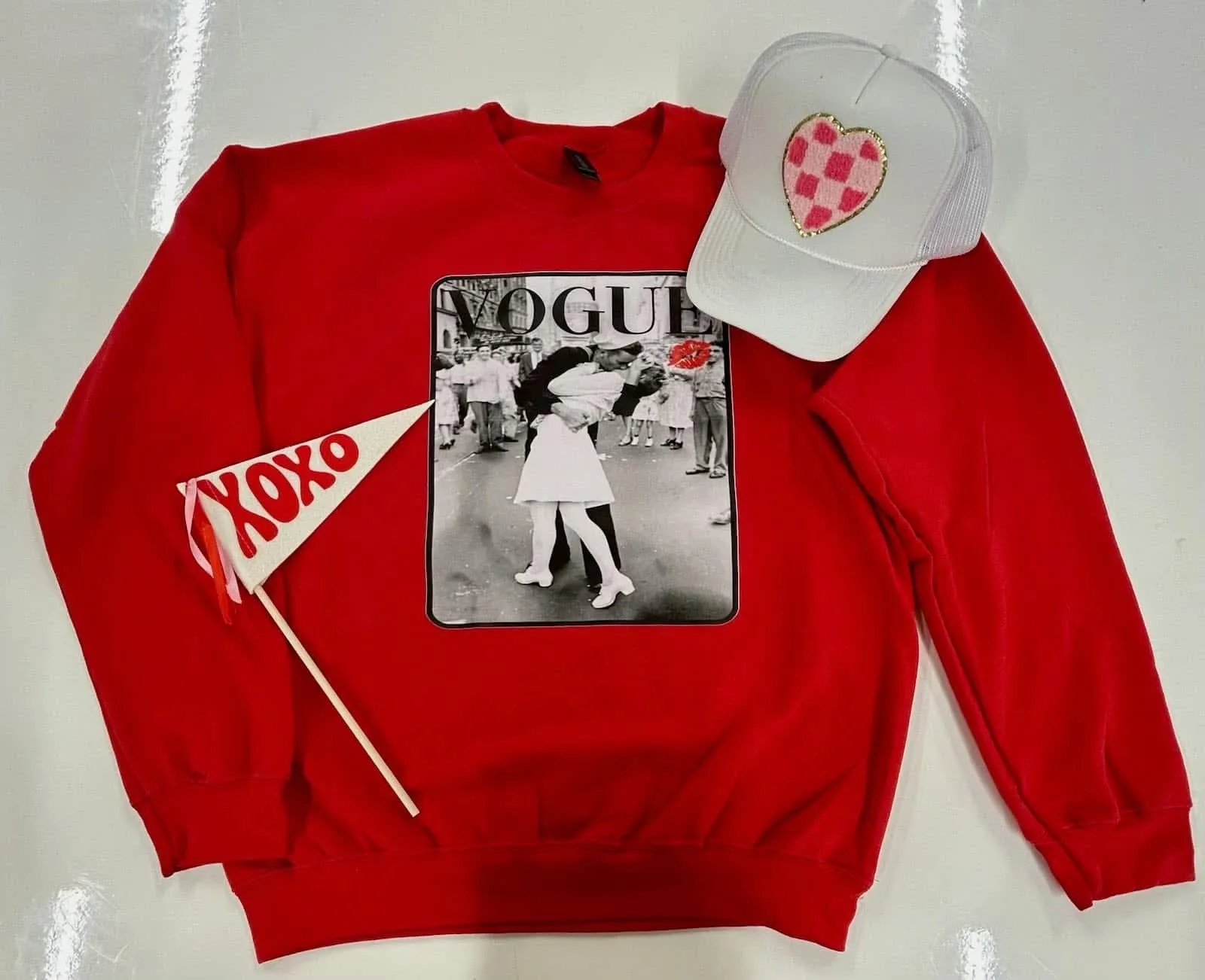 Kissing Vogue Love Sweatshirt