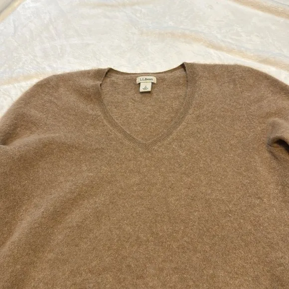 L. L. Bean Brown 100% Cashmere Sweater