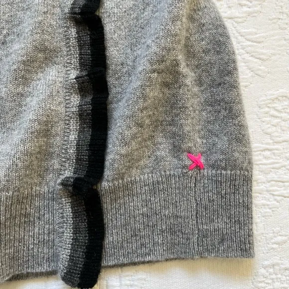 Label   Thread Gray 100% Cashmere V-Neck Sweater Size S