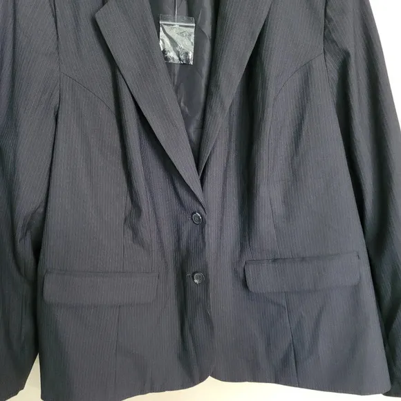 Lane Bryant Gray Pinstripe Two Button Blazer Suit Jacket Size Women's 26 NEW