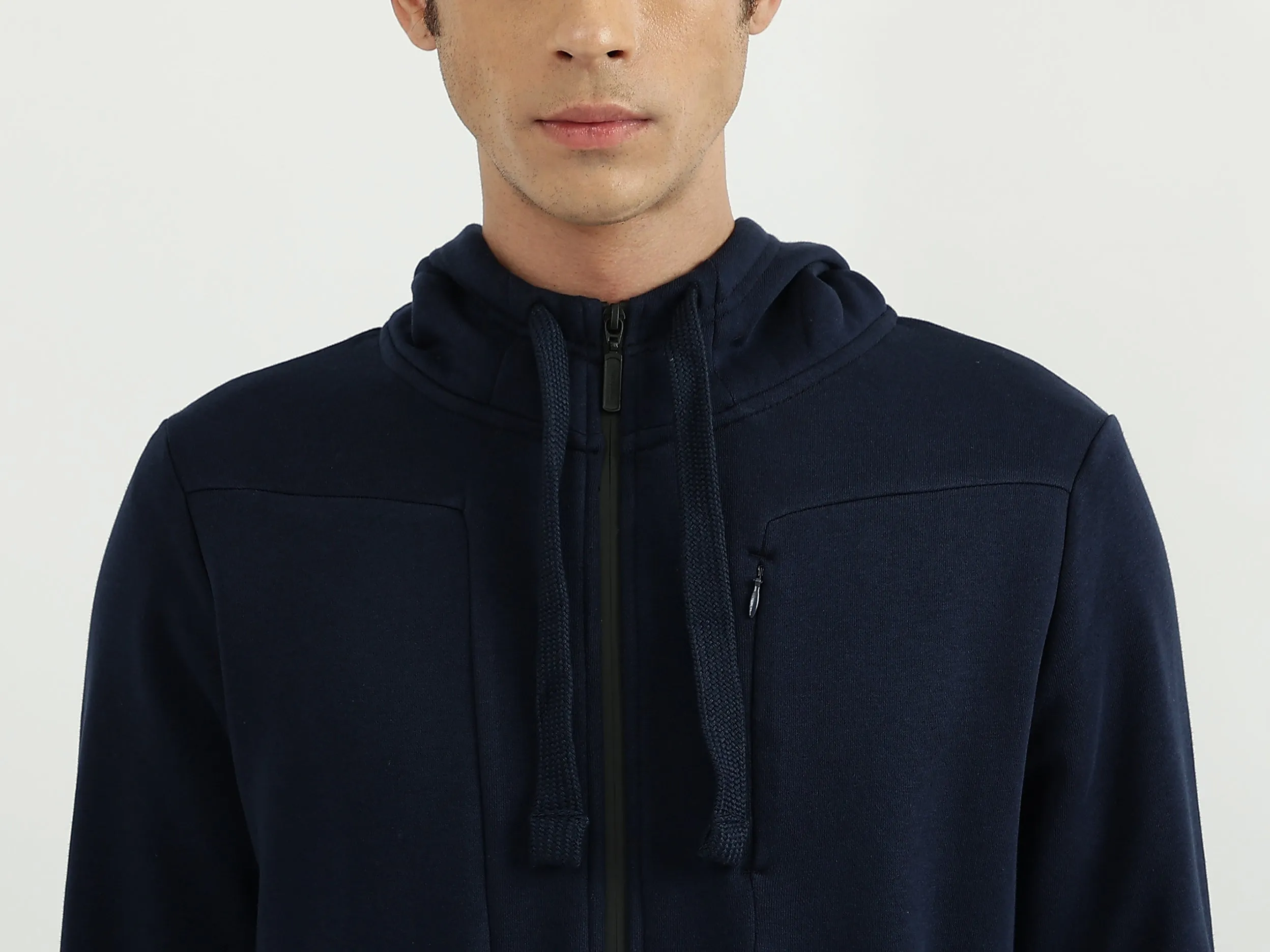 Men Solid Hooded Neck Sweatshirt