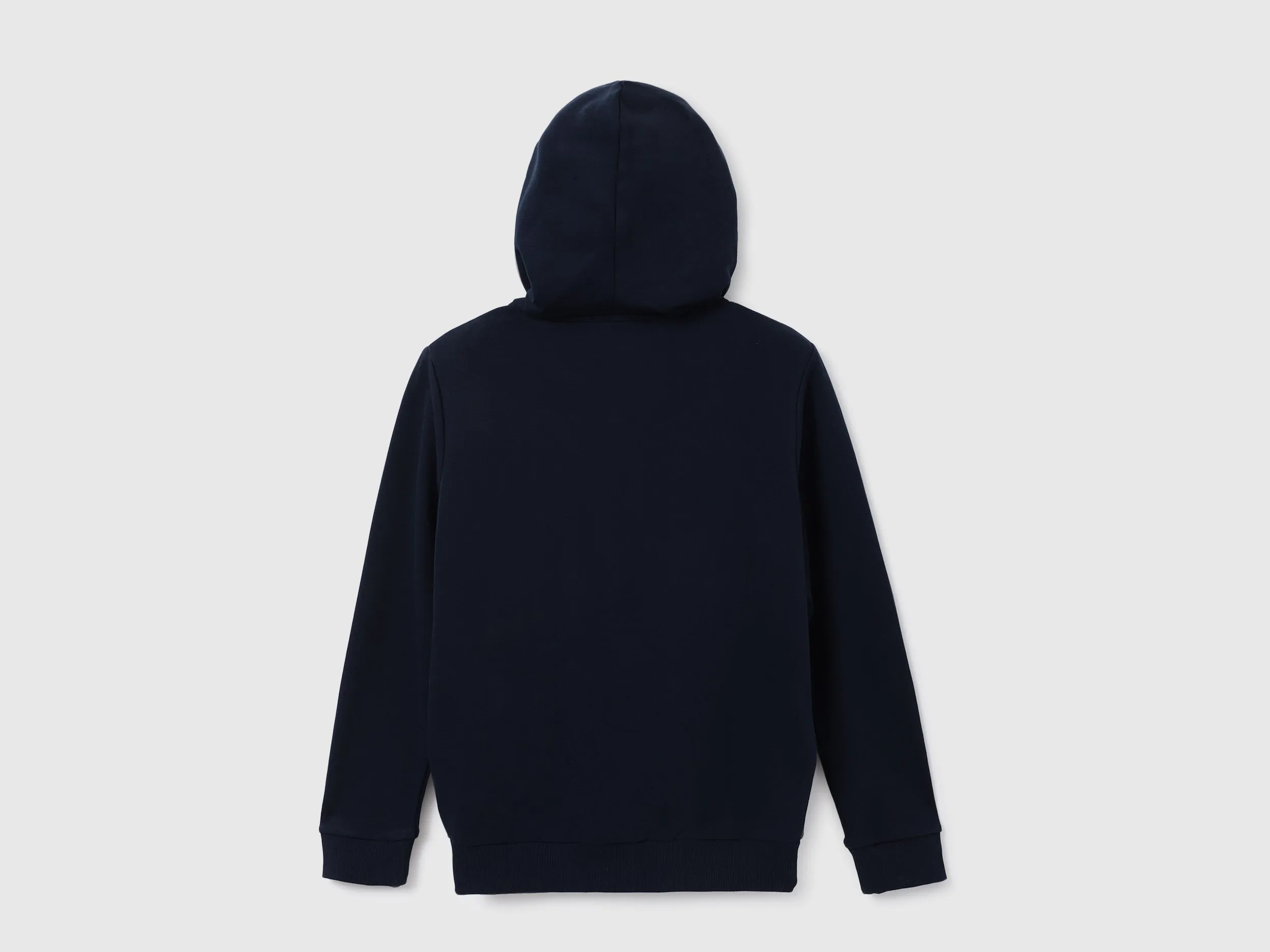 Men Solid Hooded Neck Sweatshirt
