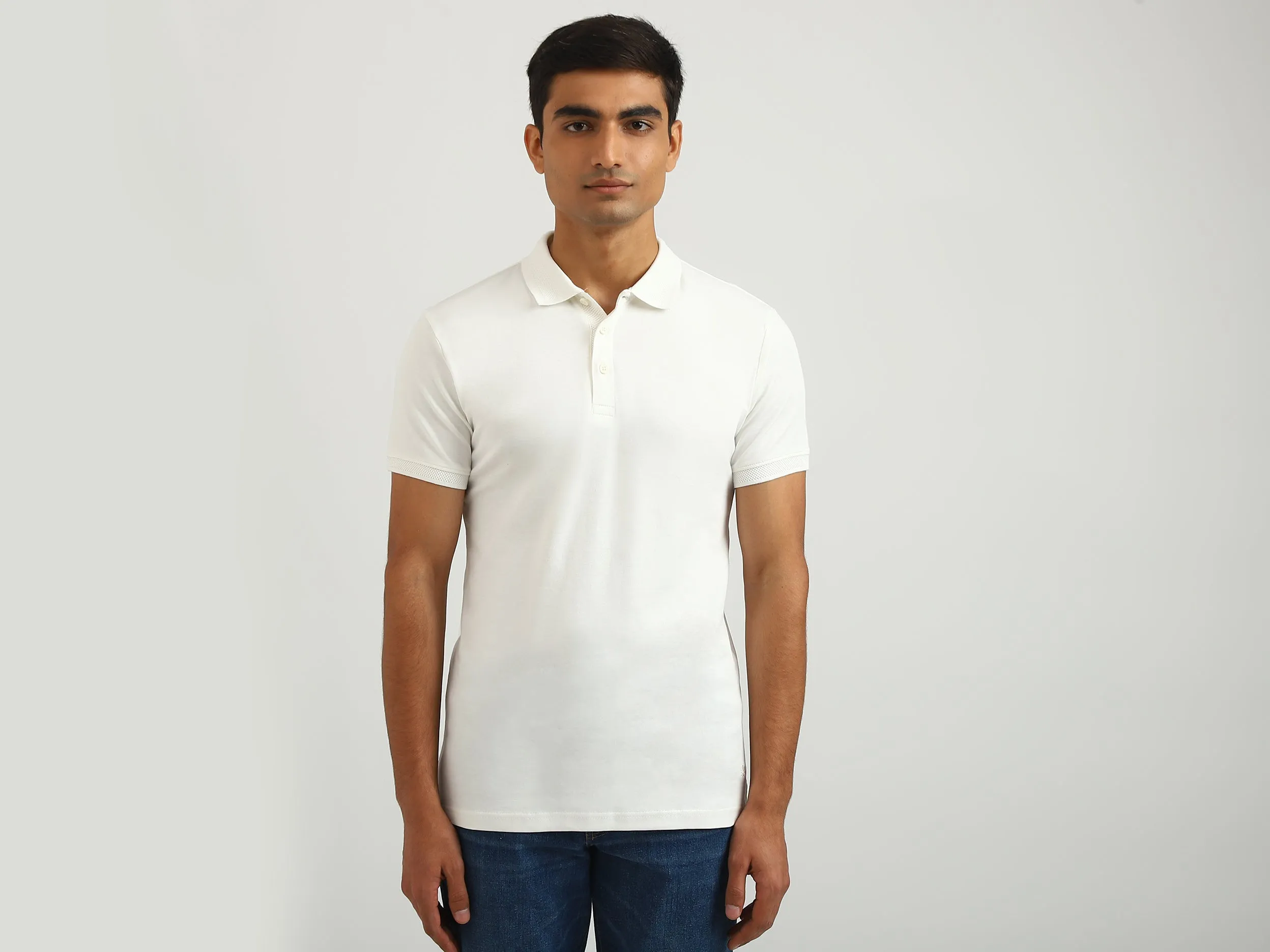 Men Solid Polo Collar T-shirt