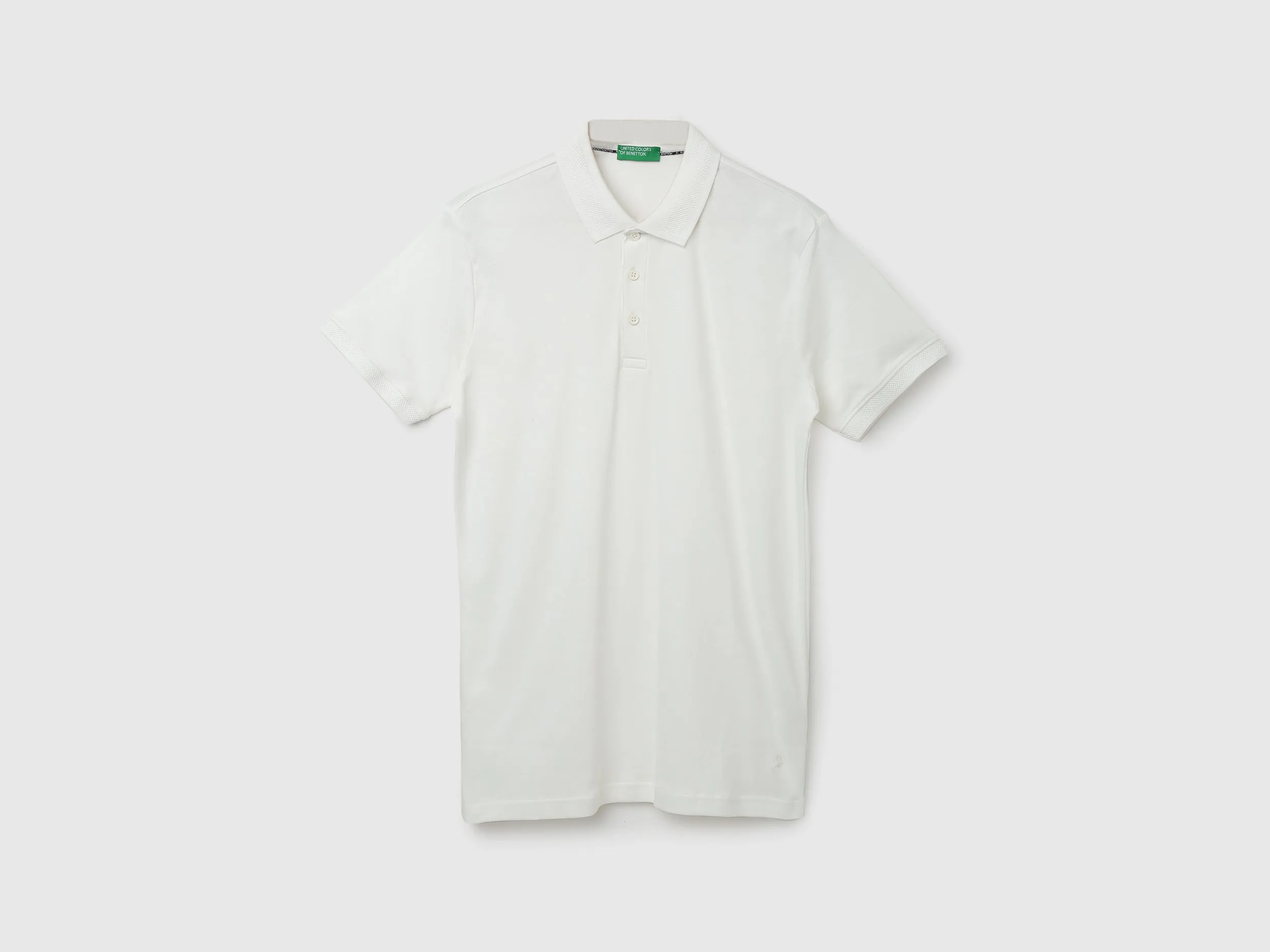 Men Solid Polo Collar T-shirt