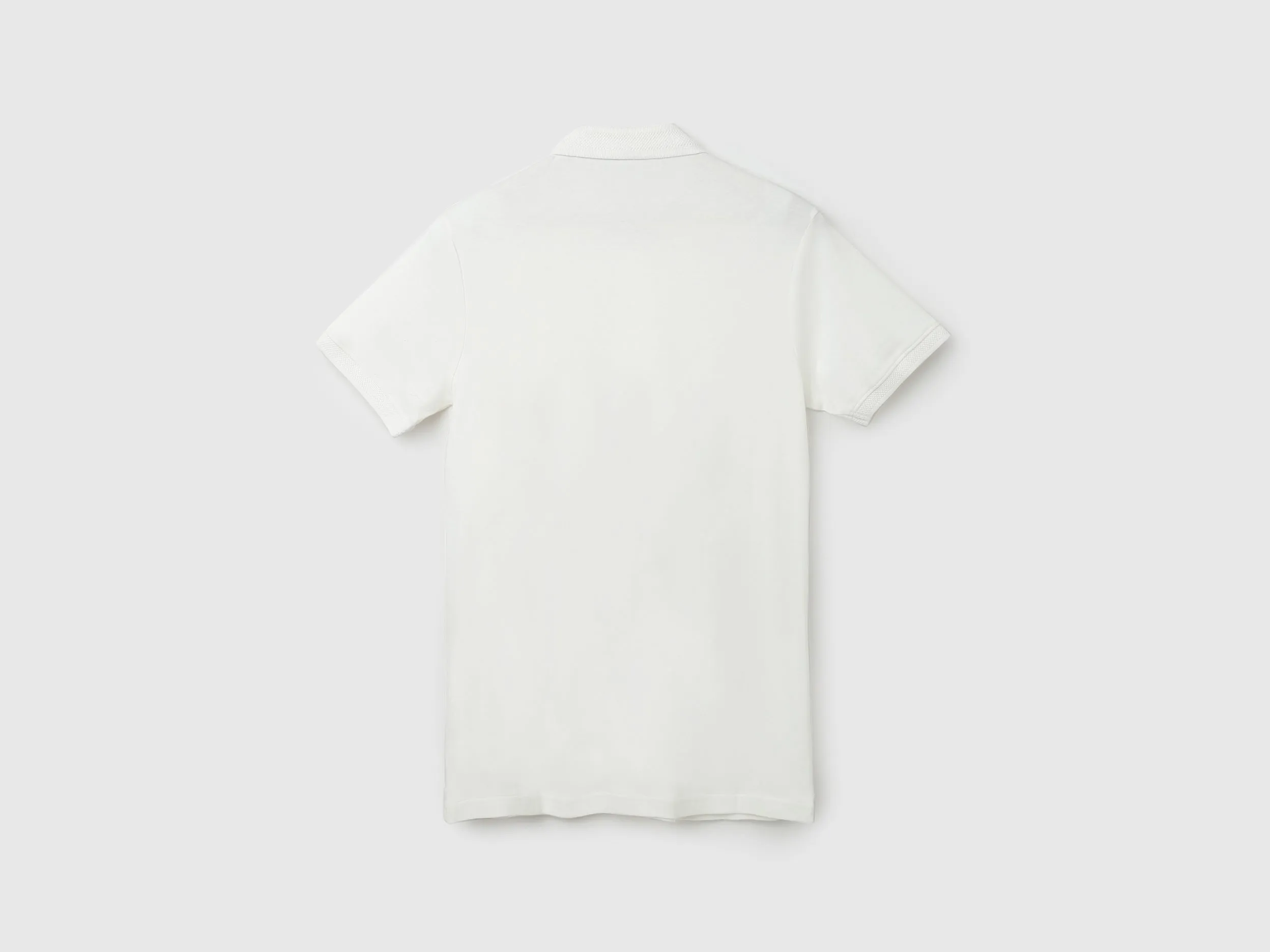 Men Solid Polo Collar T-shirt
