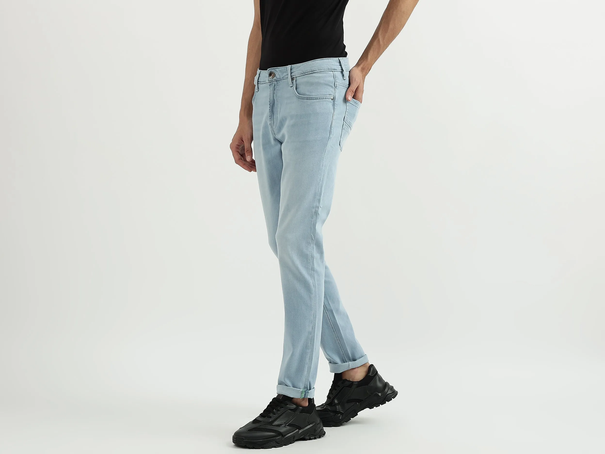 Men Solid Skinny Fit Jeans