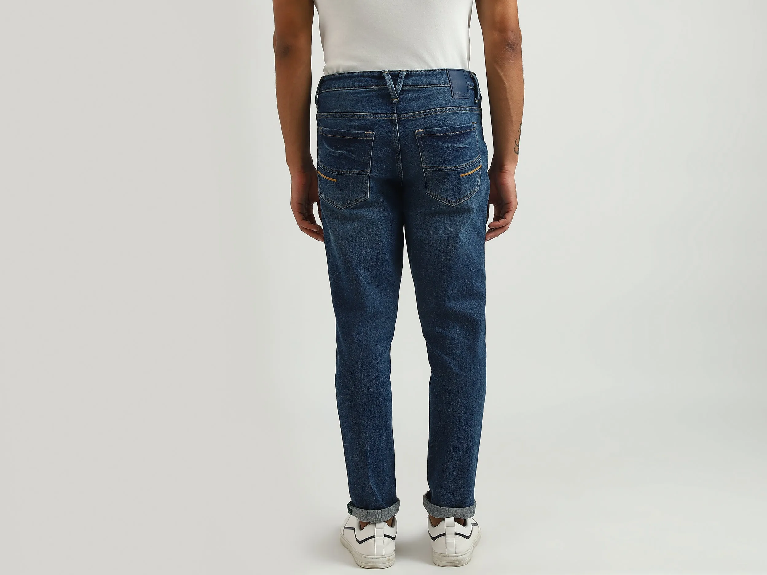 Men Solid Slim Fit Jeans