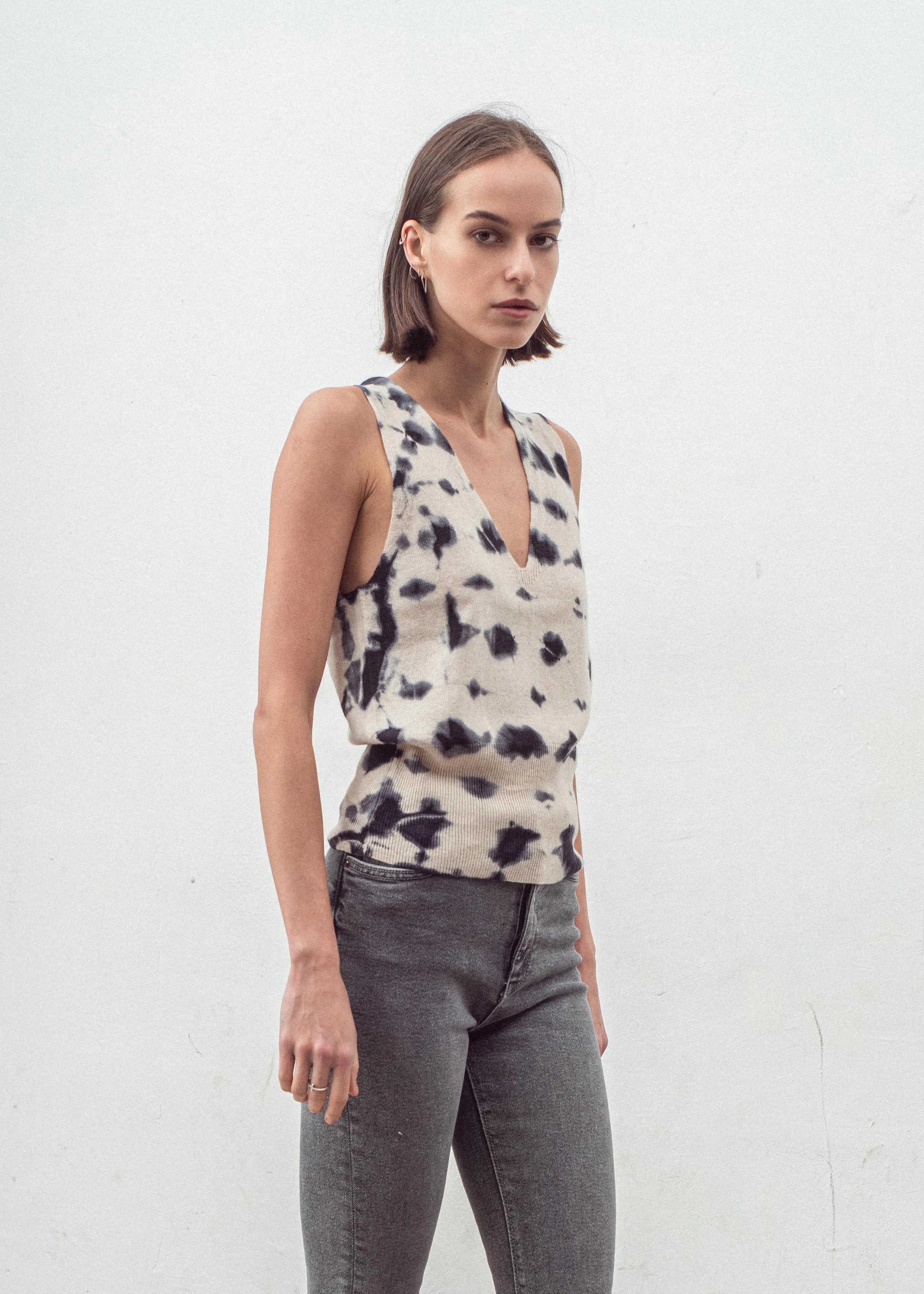 N.35 Tie Dye Low V Tank | Cashmere