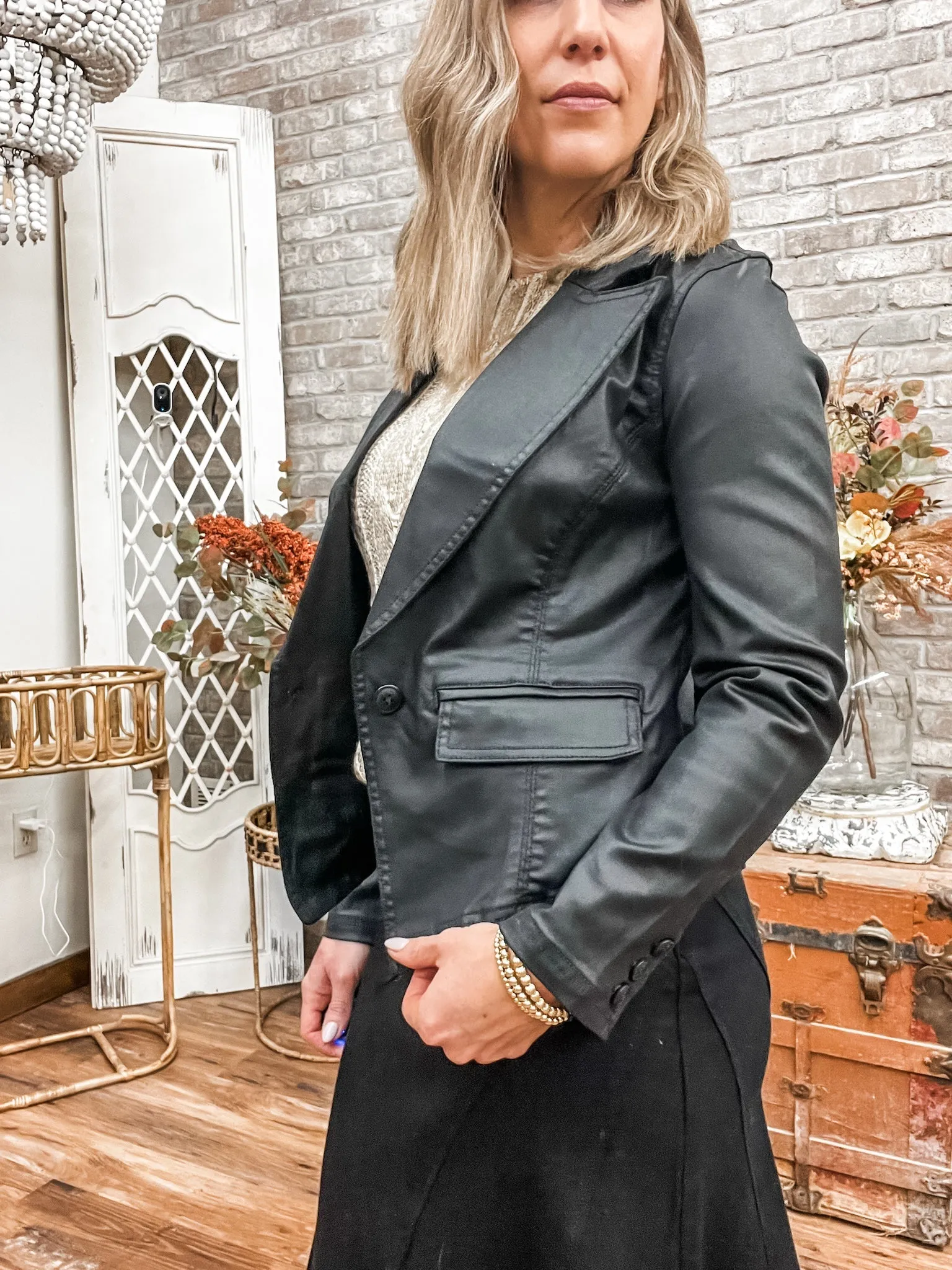 Notch Collar One Button Blazer