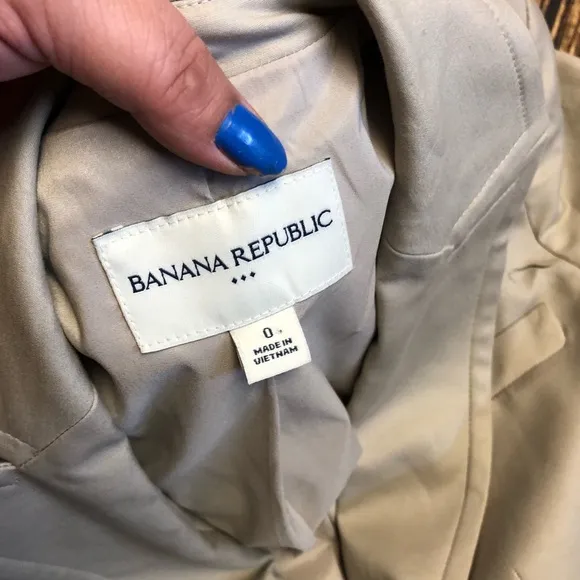 NWOT Tan Banana Republic Blazer/Skirt Suit