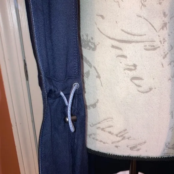 NWT Athleta Out of Stock Hooded Modal Lotus Vest in Navy Sleeveless Full Zio LG