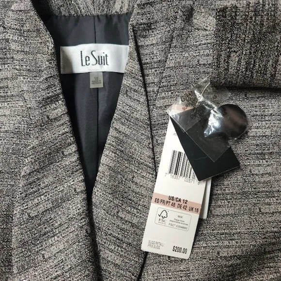 NWT Le Suit sz 12 two piece black blend suit blazer and skirt
