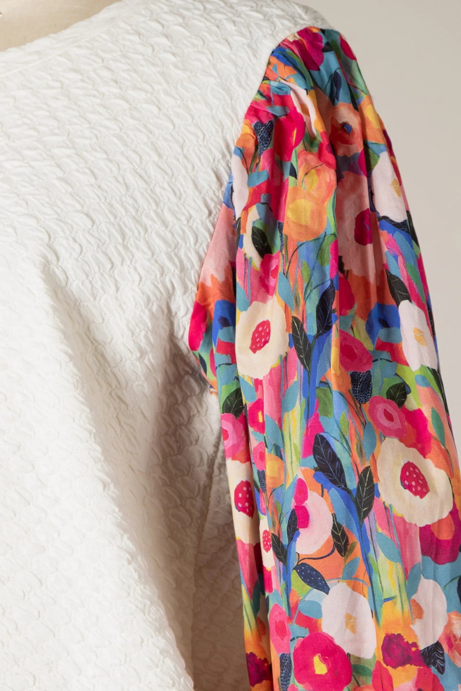 Pattern Sleeves Quilted Light Weight Top