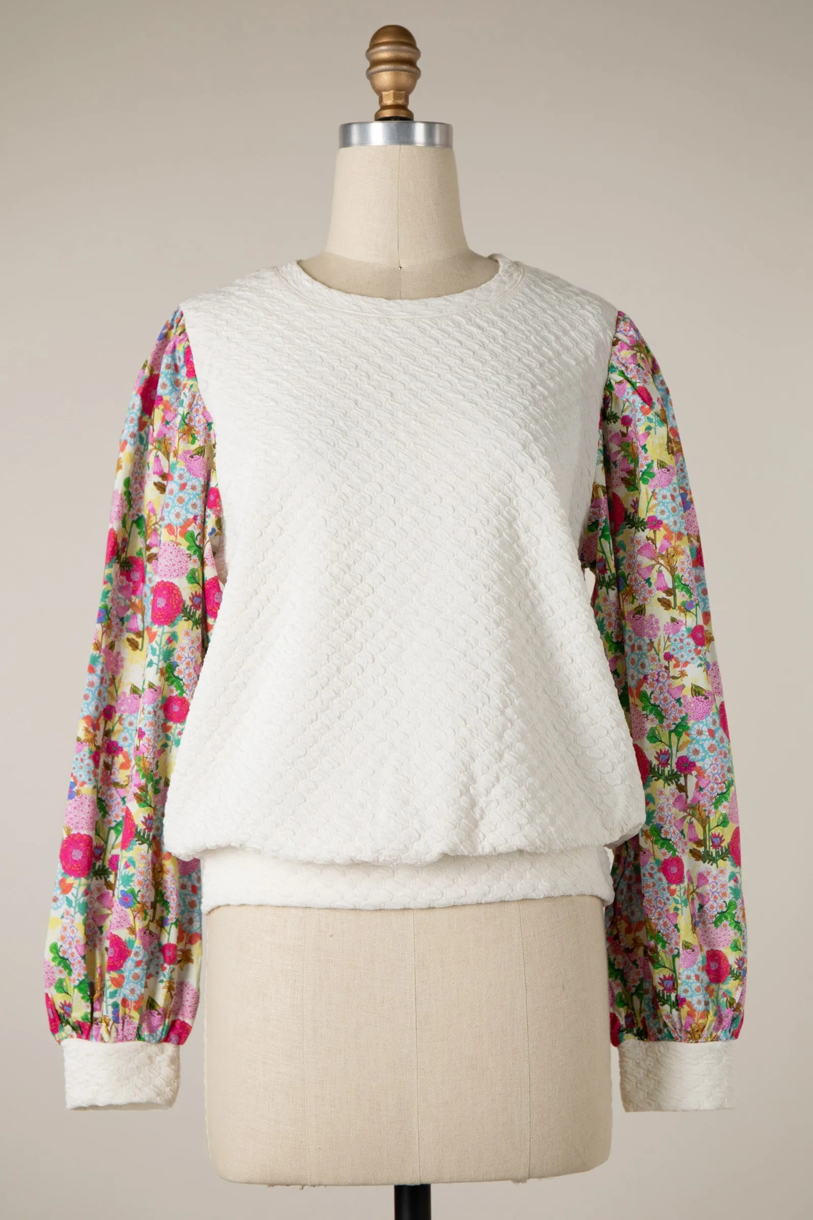 Pattern Sleeves Quilted Light Weight Top