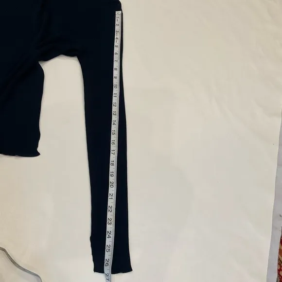Rag &amp; Bone Crew Neck Ribbed Sweater in Navy Size Medium