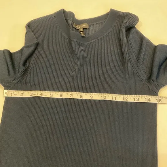 Rag &amp; Bone Crew Neck Ribbed Sweater in Navy Size Medium