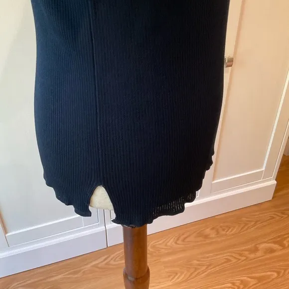 Rag &amp; Bone Crew Neck Ribbed Sweater in Navy Size Medium